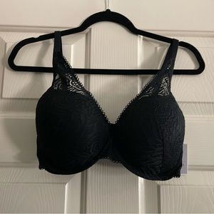 Women bra in 32DDD